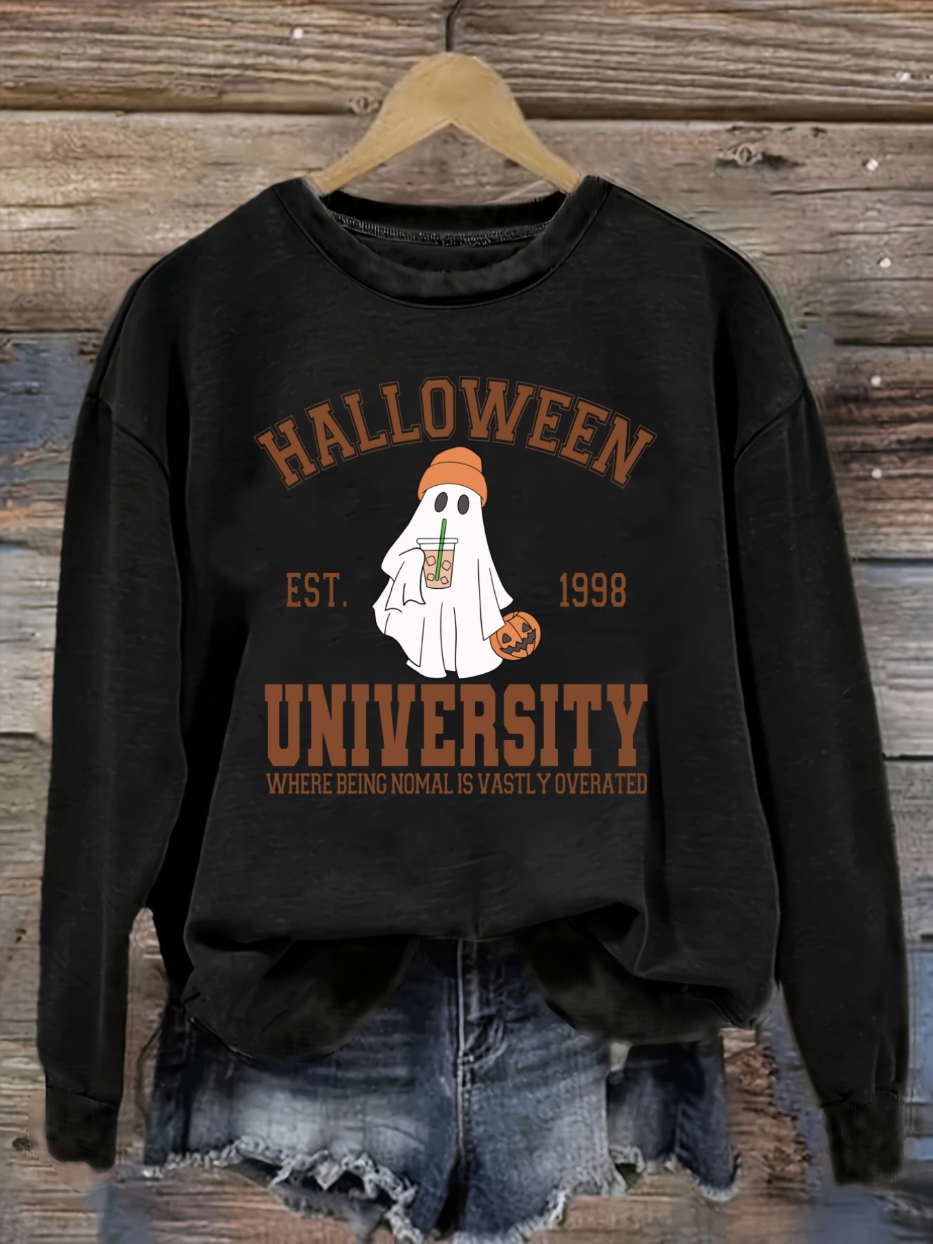Winter Clothing Usa - เสื้อยืดแขนยาวคอกลมลำลองสำหรับผู้หญิง ลายพิมพ์ผีมหาวิทยาลัยฮาโลวีน เสื้อผ้าผู้หญิงคอกลม ซักเครื่องได้ ยืดหยุ่นเล็กน้อย ทรงหลวม