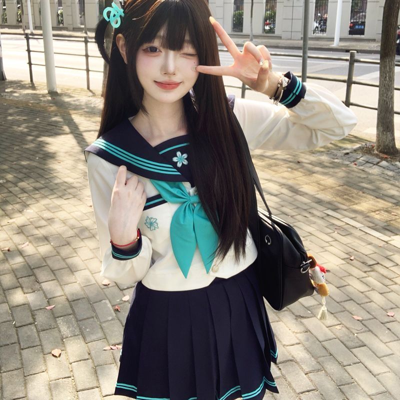 ชุดนักเรียนแบบดั้งเดิมสีหวาน ไ - Winter Wear Clothes บทวิจารณ์และราคา